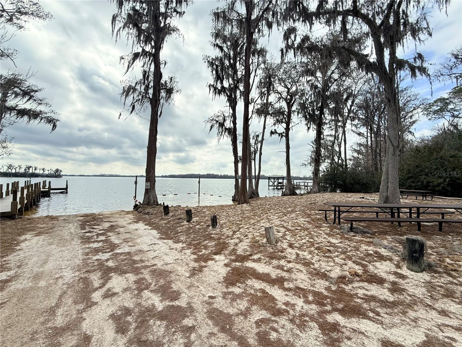 KILLALOE BY THE LAKE - Residential