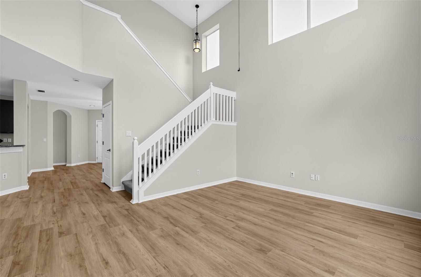7876 CARRIAGE POINTE DRIVE