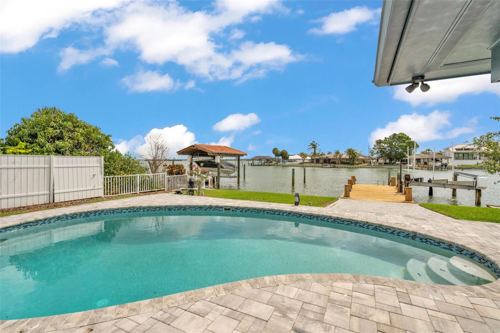 ISLAND ESTATES OF CLEARWATER - Residential