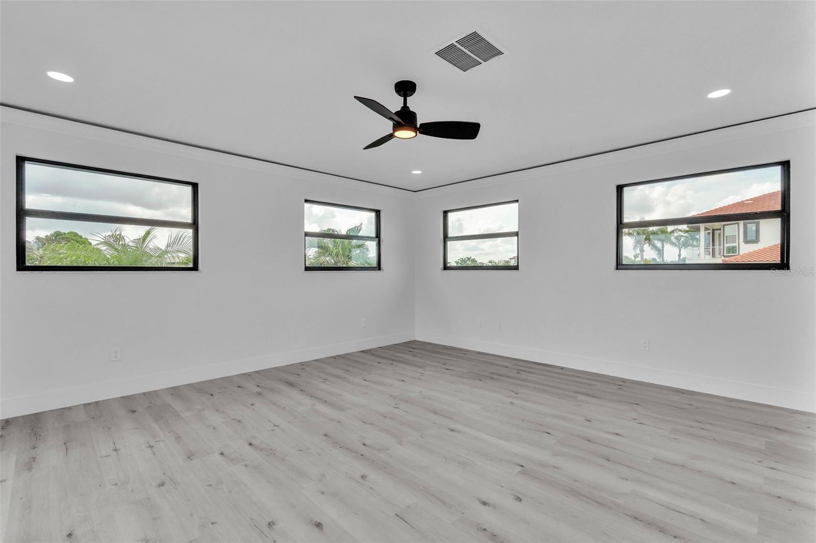 ISLAND ESTATES OF CLEARWATER - Residential