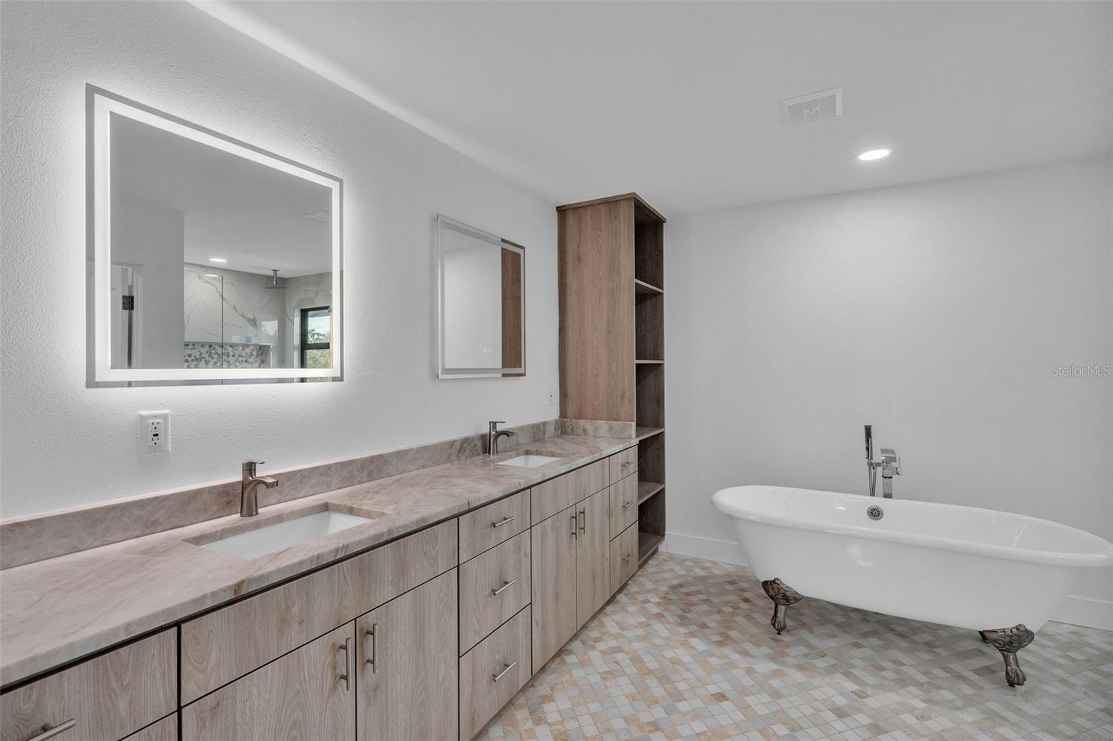 ISLAND ESTATES OF CLEARWATER - Residential