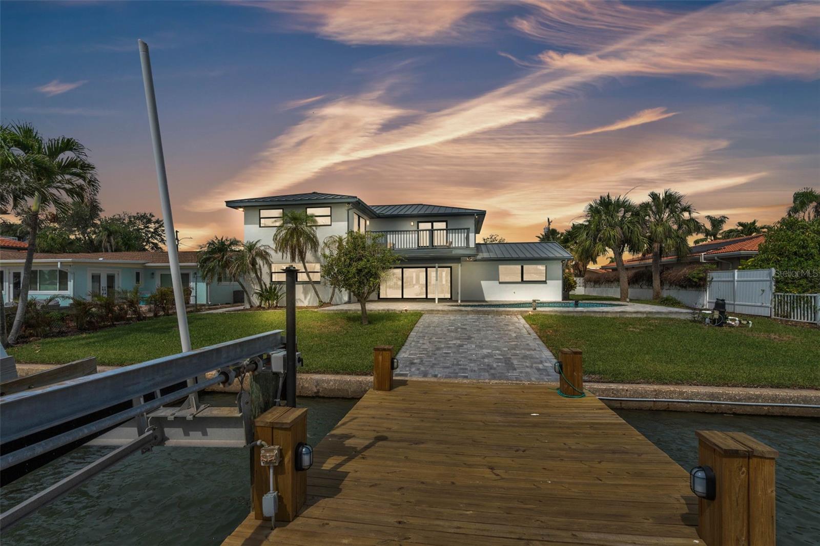 319 MIDWAY ISLAND