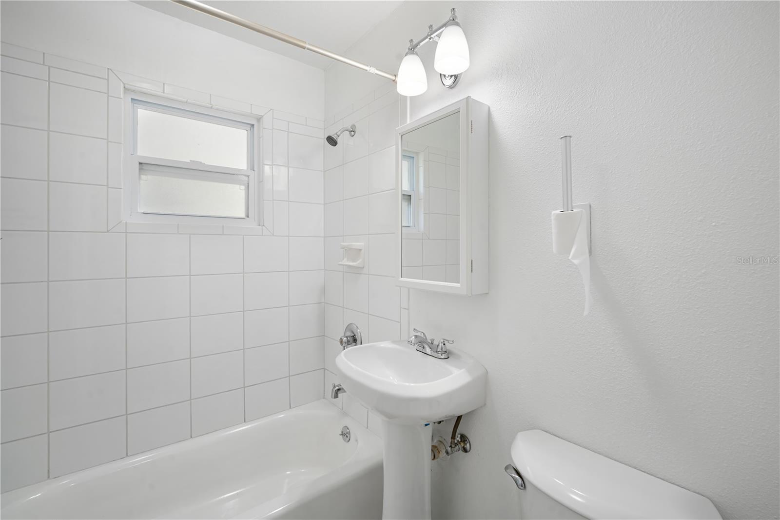 RIVIERA SUB - Residential Lease