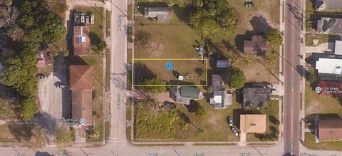 800 N 18TH STREET FORT PIERCE FL 34950