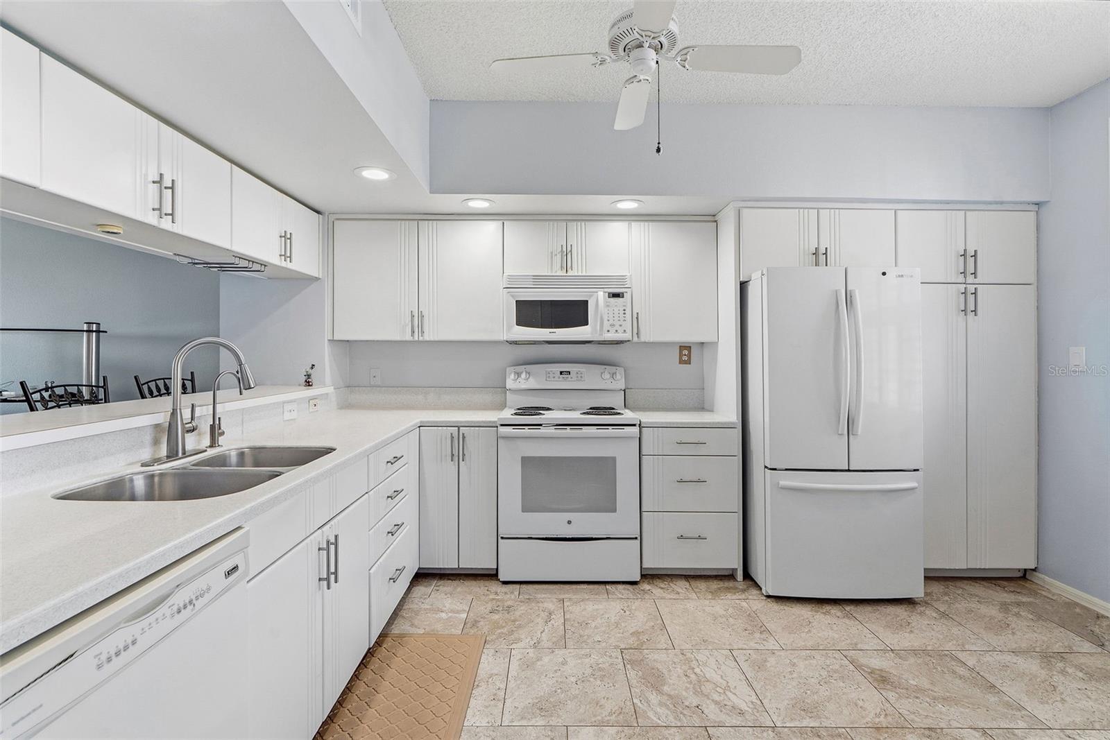 SHORES OF LONG BAYOU CONDO - Residential