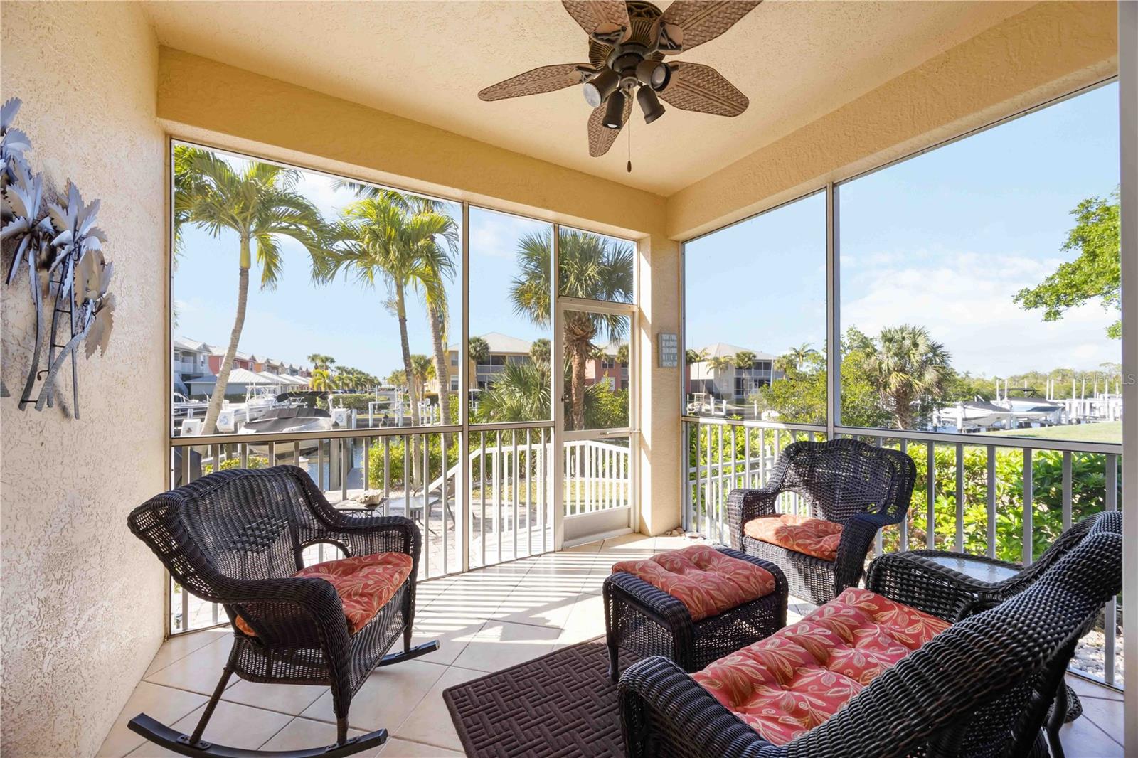 BELLA LAGUNA - Residential