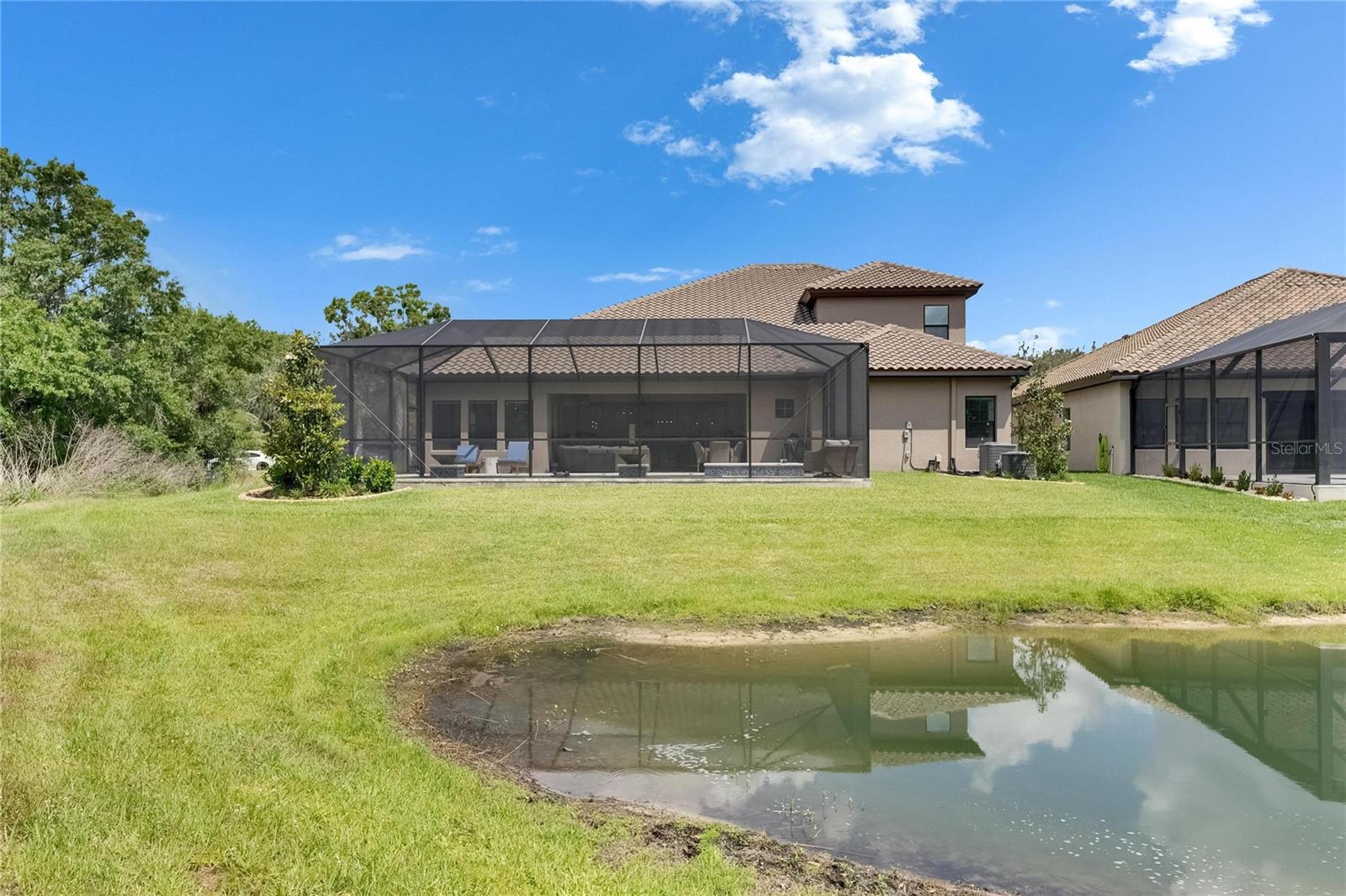HINTON HAWKSTONE - Residential