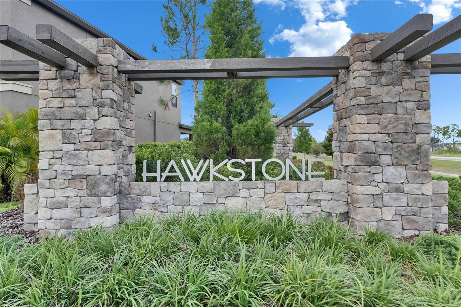HINTON HAWKSTONE - Residential
