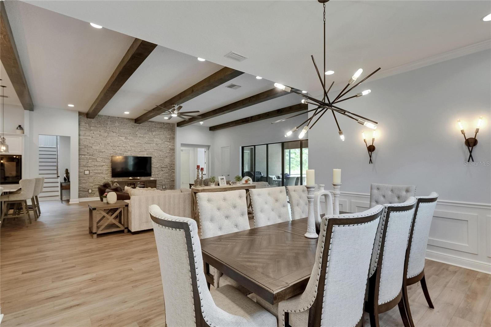 HINTON HAWKSTONE - Residential