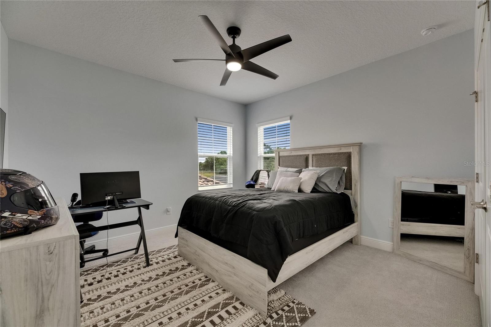 HINTON HAWKSTONE - Residential
