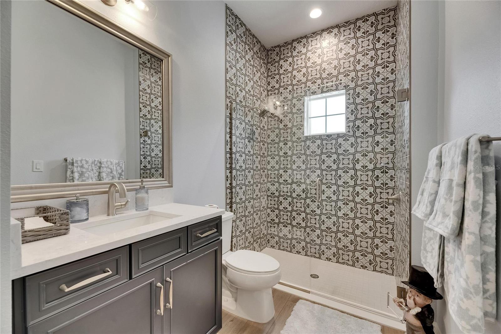 HINTON HAWKSTONE - Residential