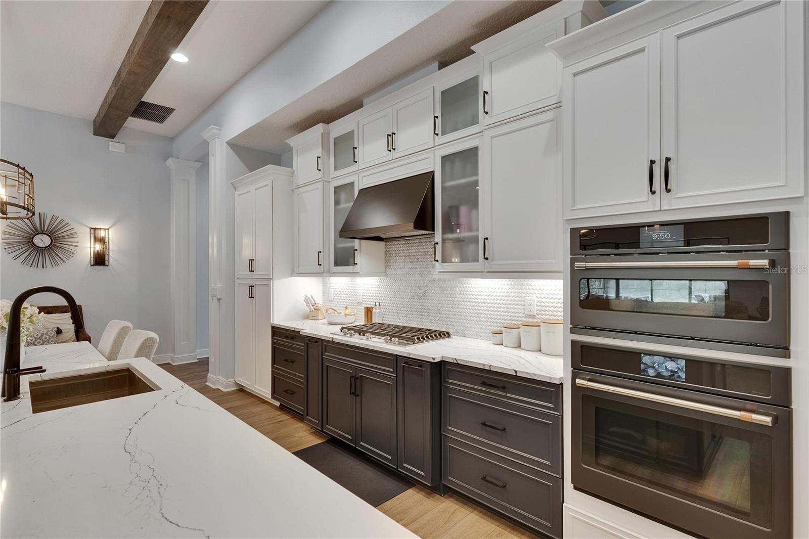 HINTON HAWKSTONE - Residential
