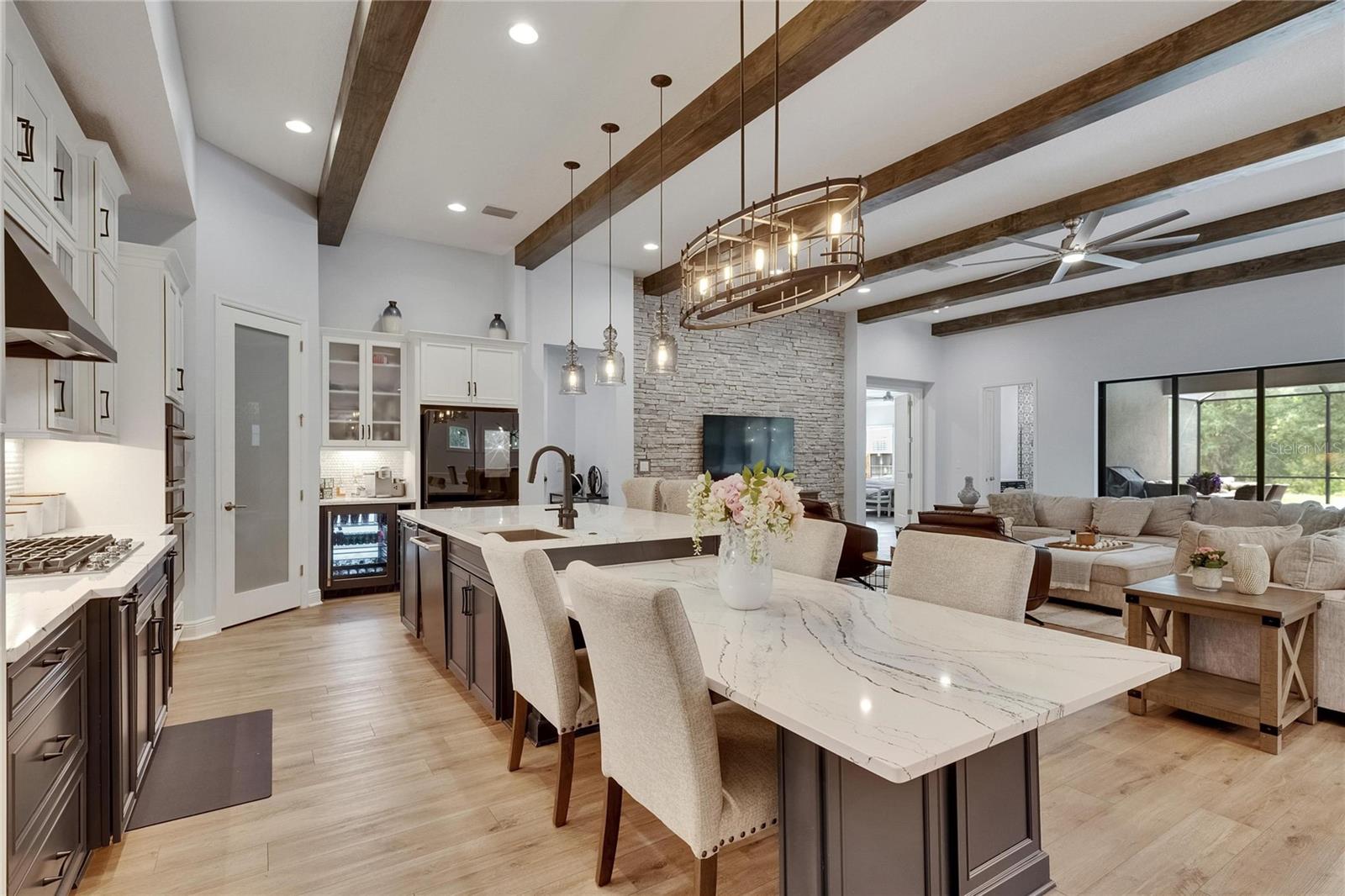 HINTON HAWKSTONE - Residential