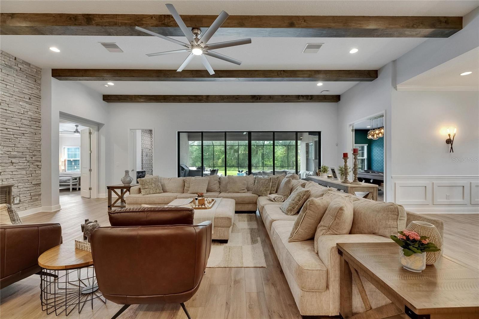 HINTON HAWKSTONE - Residential