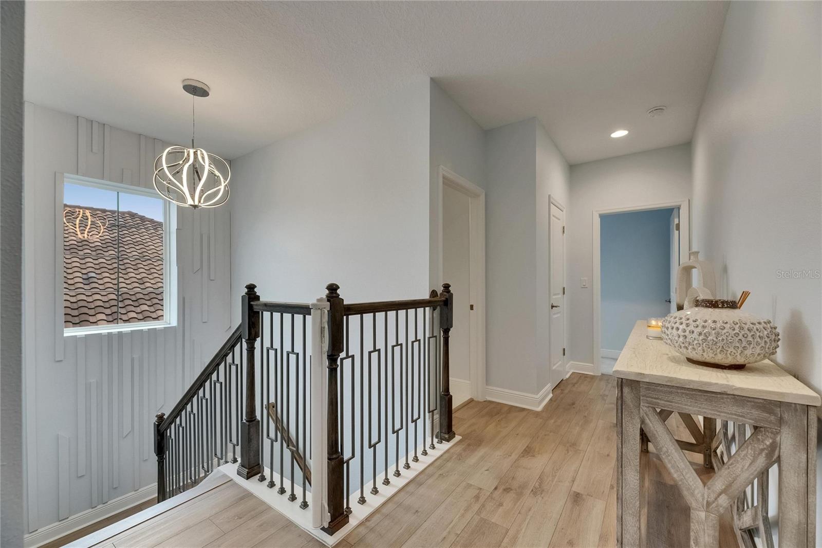 HINTON HAWKSTONE - Residential