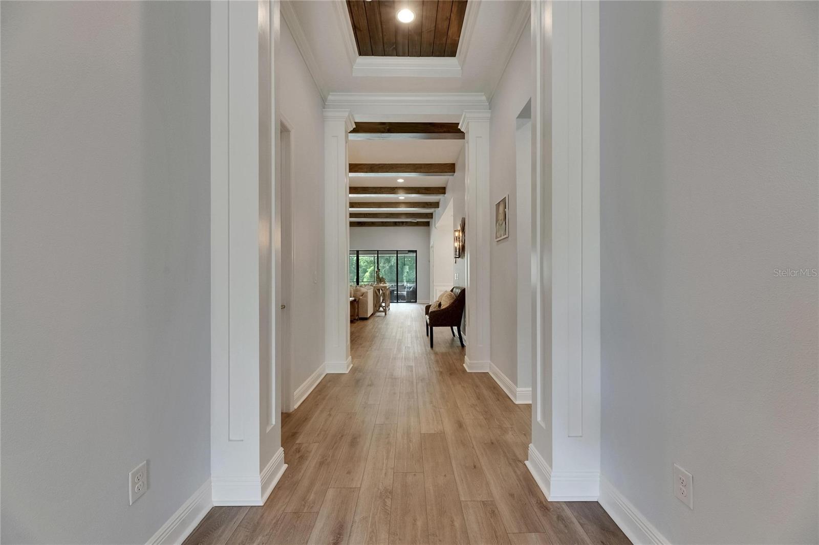HINTON HAWKSTONE - Residential