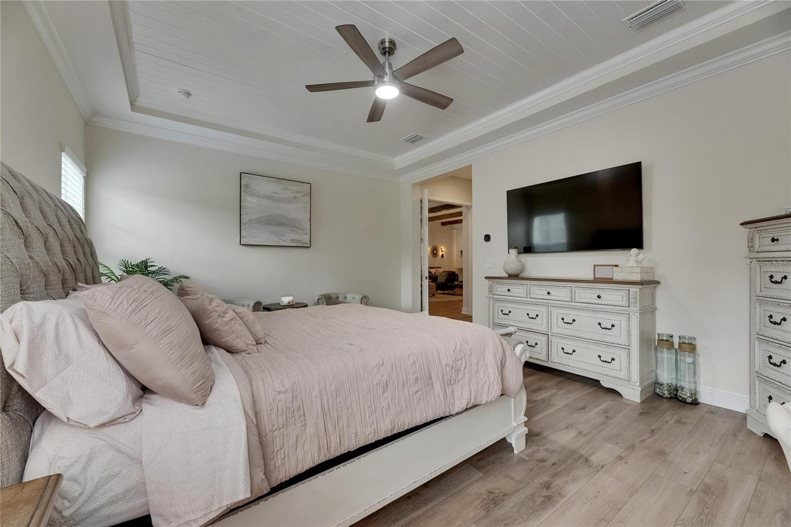 HINTON HAWKSTONE - Residential
