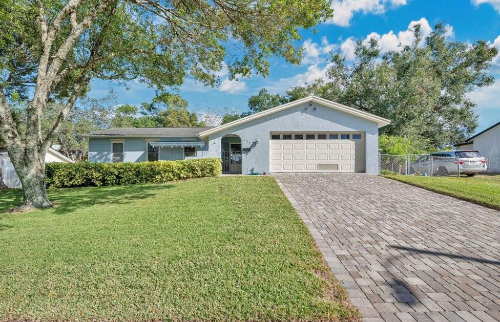 Photo of 535 Sunrise Drive, Casselberry, FL 32707 (MLS # V4945757)