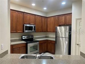 FLORA RIDGE CONDO PH - Residential