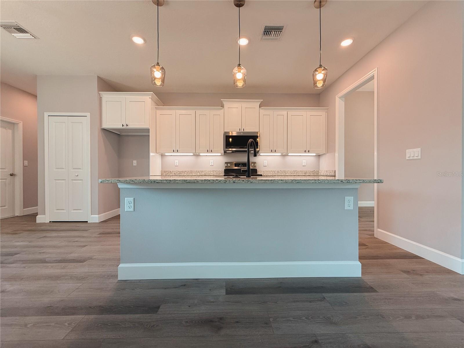 WOODS LAKE HELEN - Residential