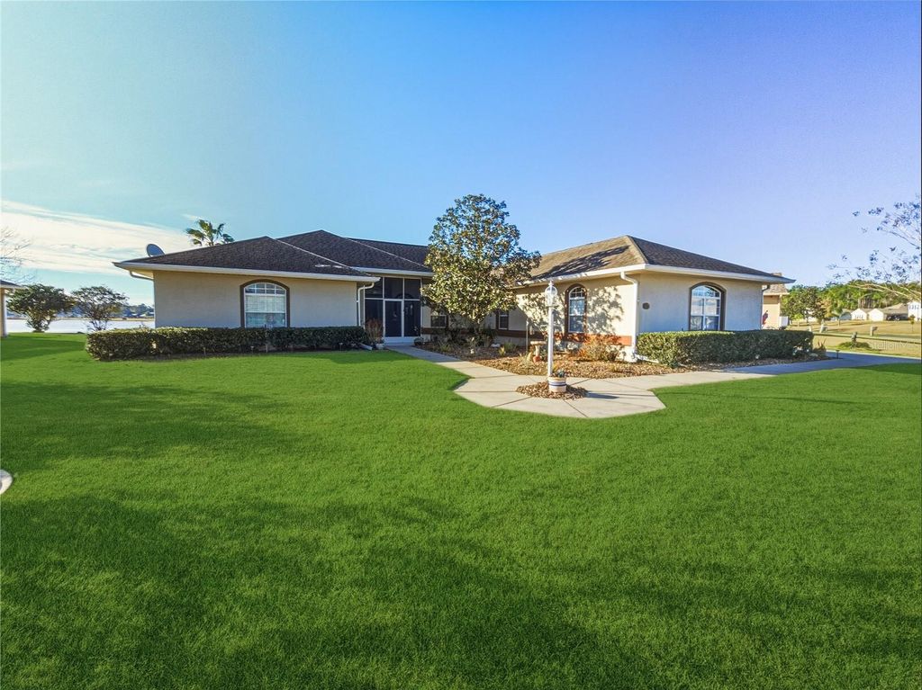 Photo of 77 Hickory Loop, Ocala, FL 34472 (MLS # OM718355)