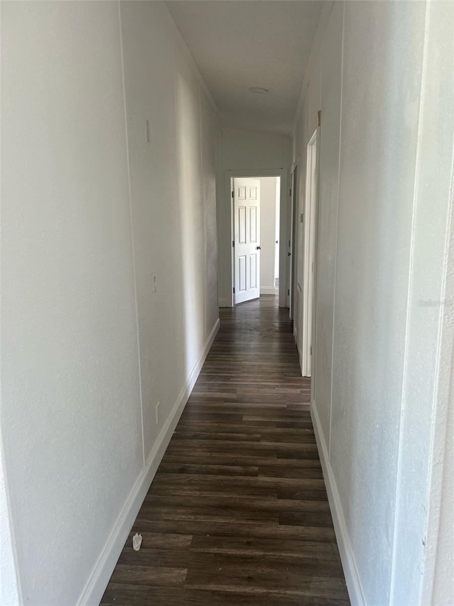 1369 HORSESHOE LOOP