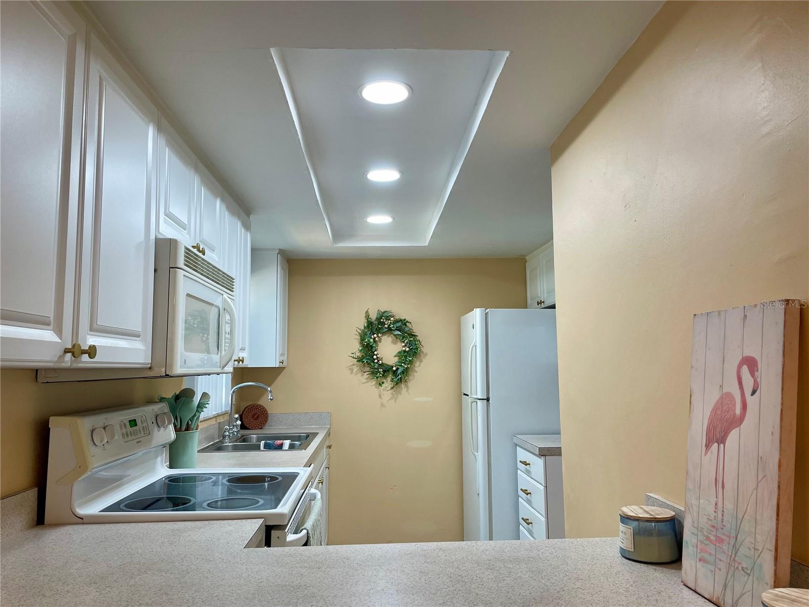 DOUGLAS ARMS - Residential