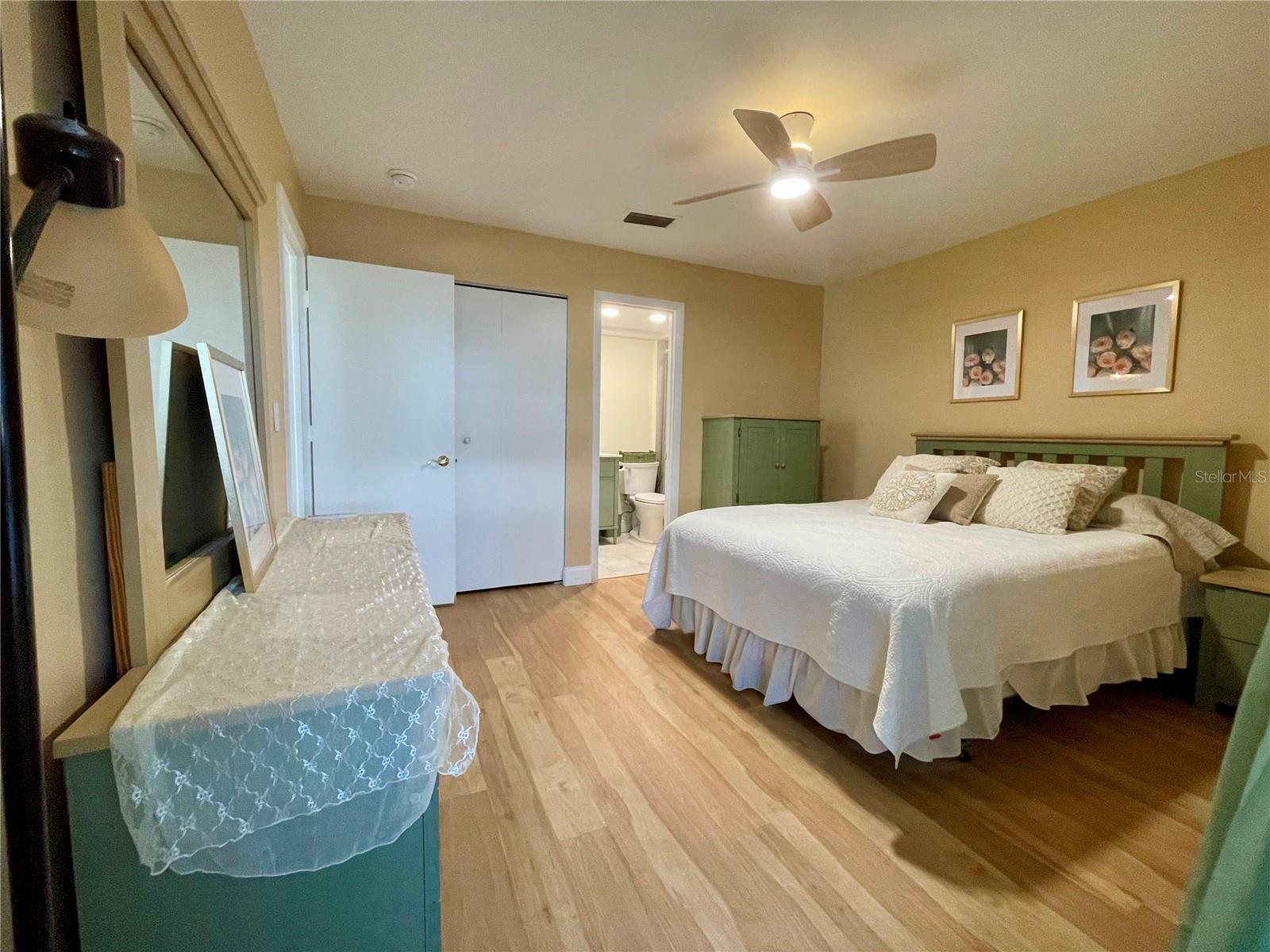 DOUGLAS ARMS - Residential