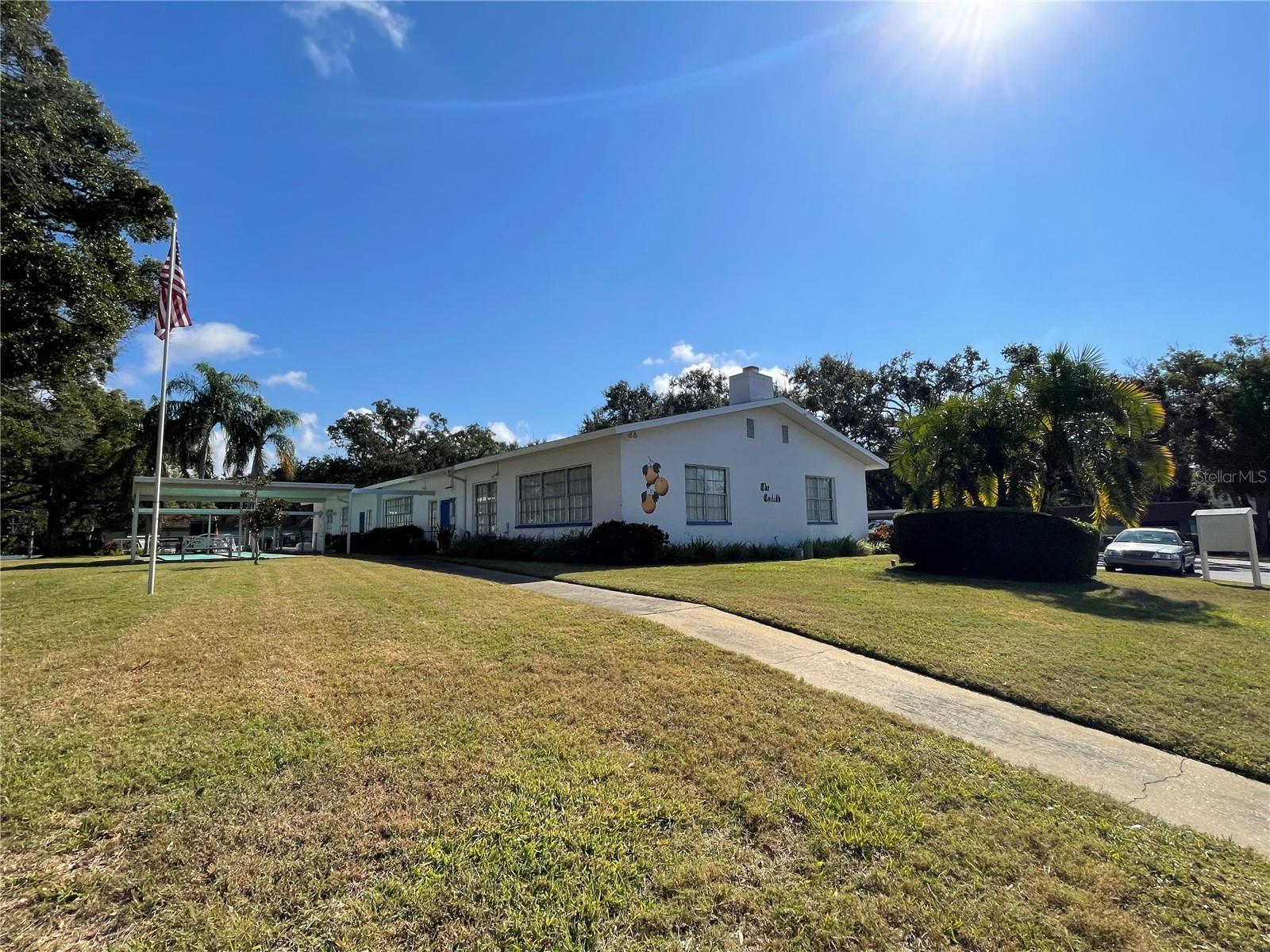 DOUGLAS ARMS - Residential