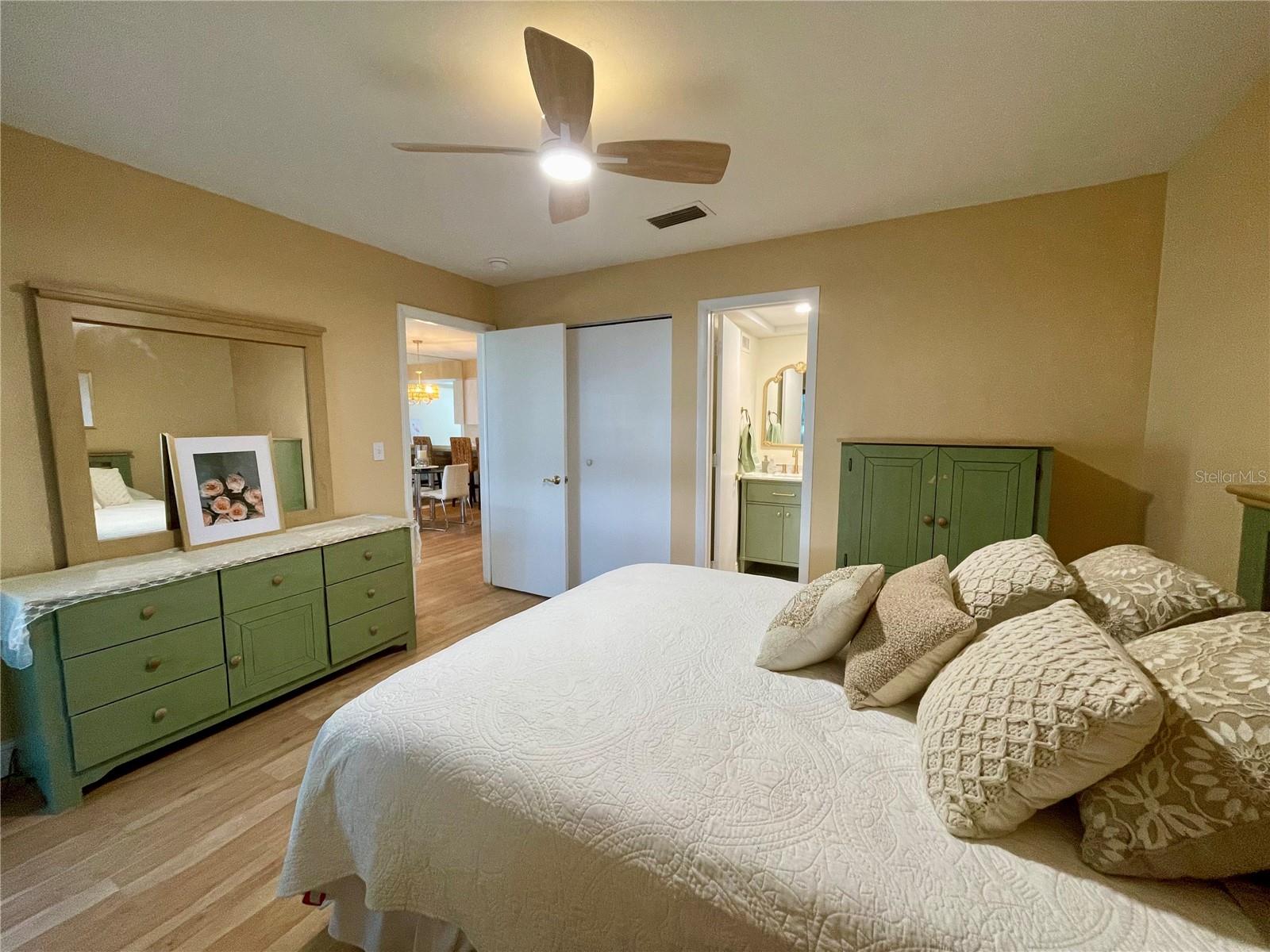 DOUGLAS ARMS - Residential