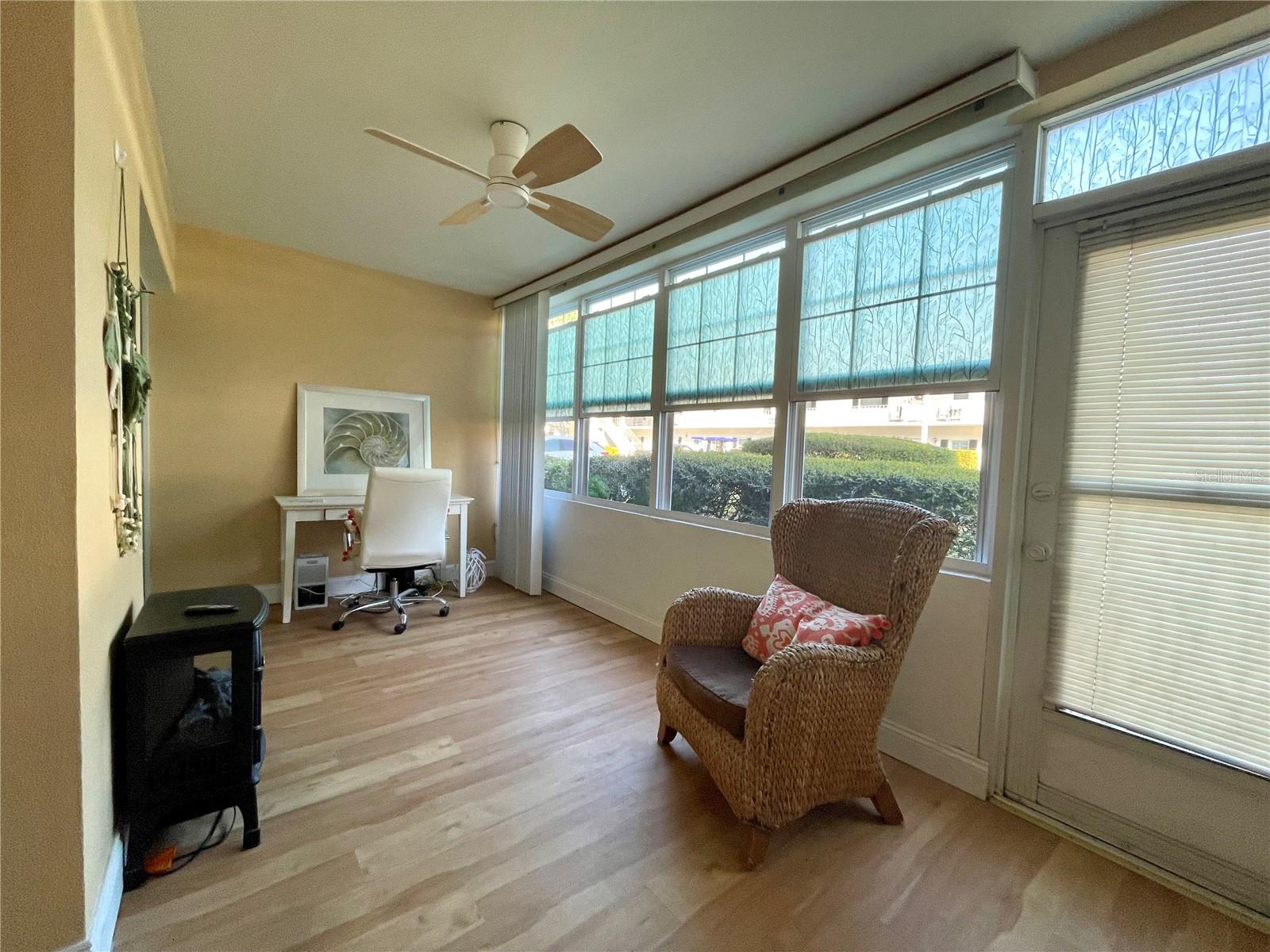 DOUGLAS ARMS - Residential