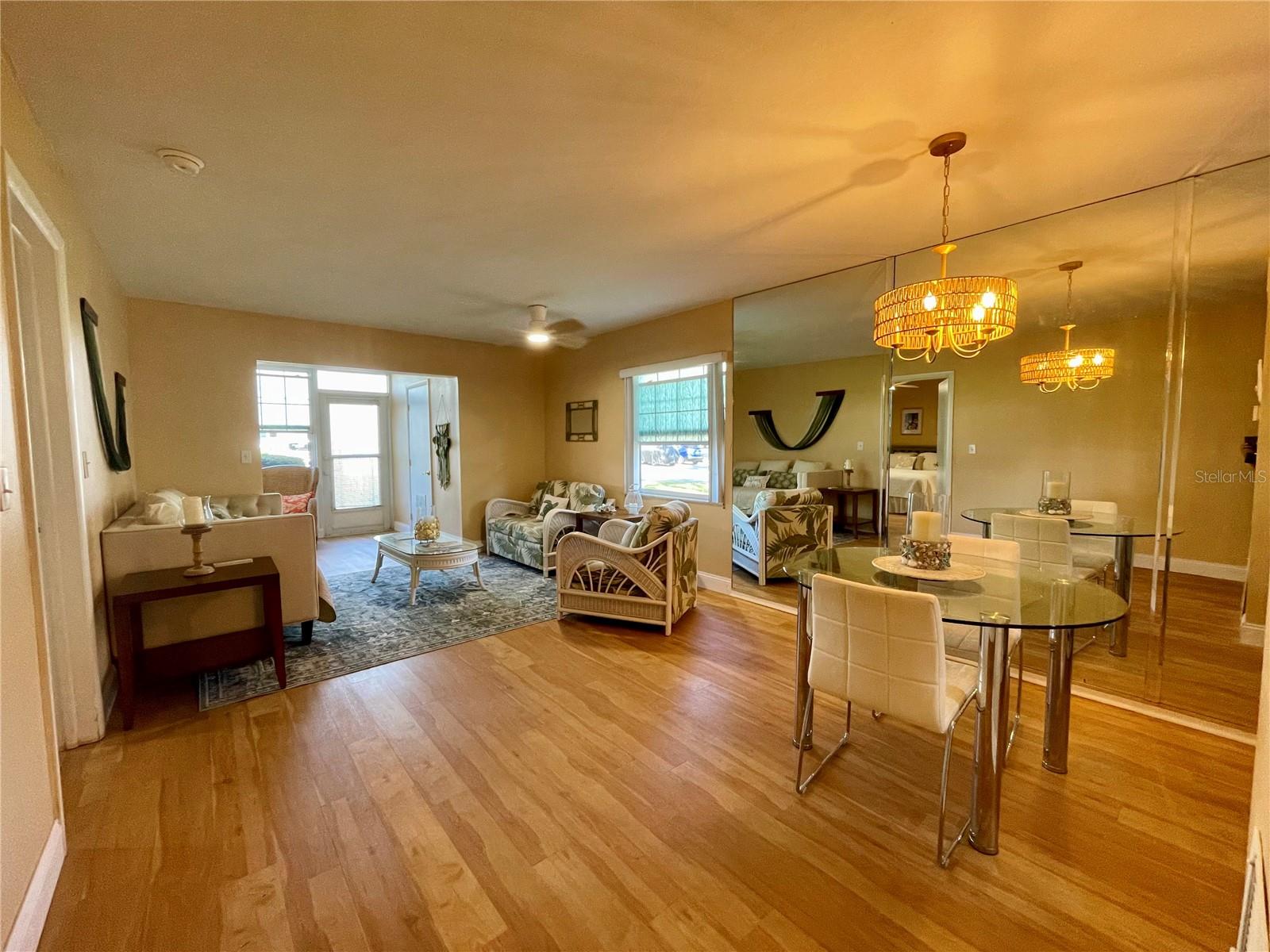 DOUGLAS ARMS - Residential