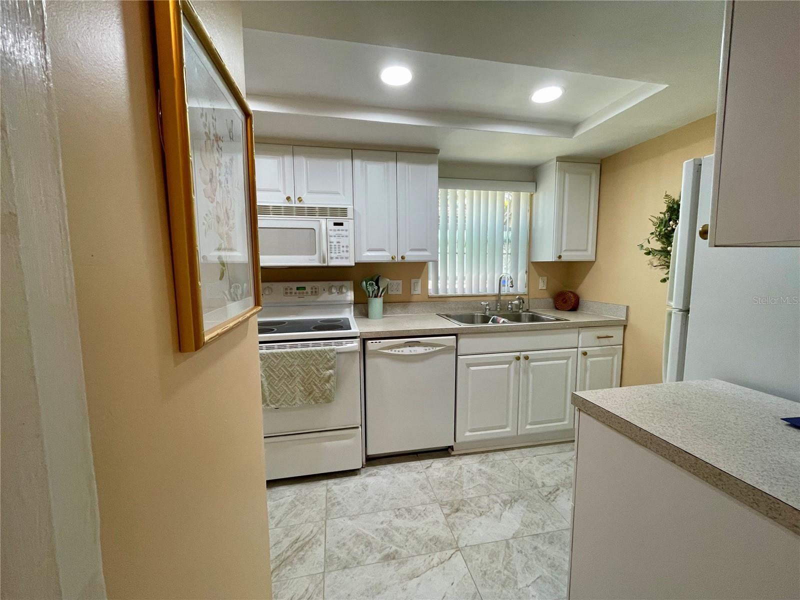 DOUGLAS ARMS - Residential