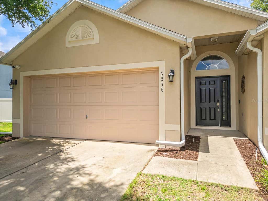 Photo of 3216 Park Branch Avenue, Clermont, FL 34711 (MLS # S5151821)