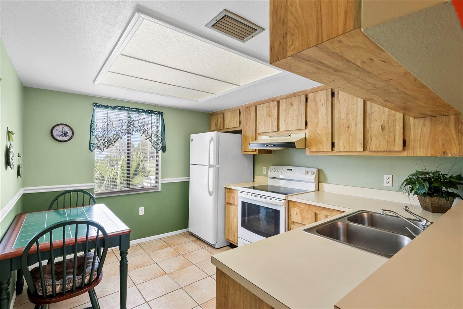 EAST LAKE WOODLANDS CYPRESS ESTATES - Residential