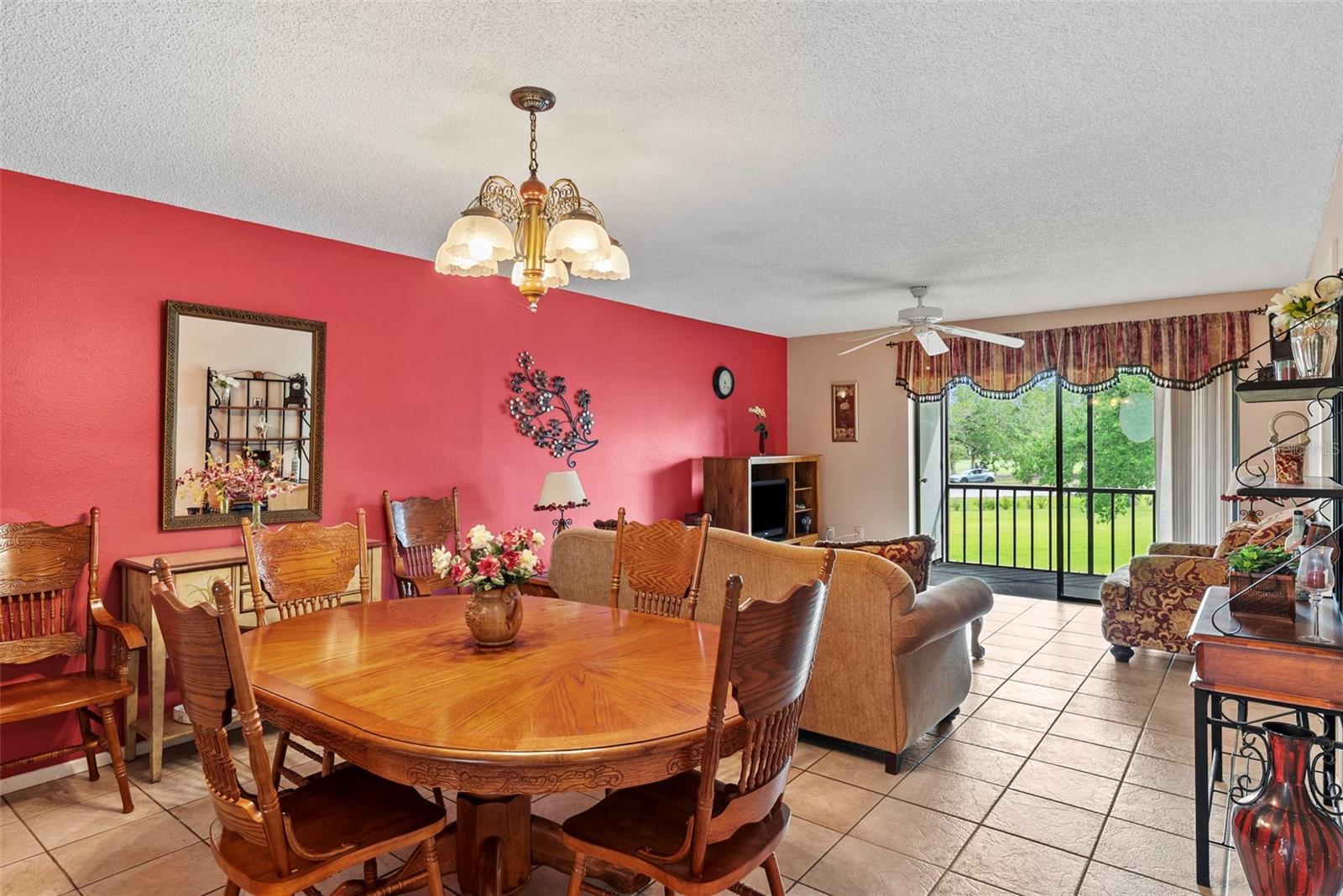106 W CYPRESS CT 106