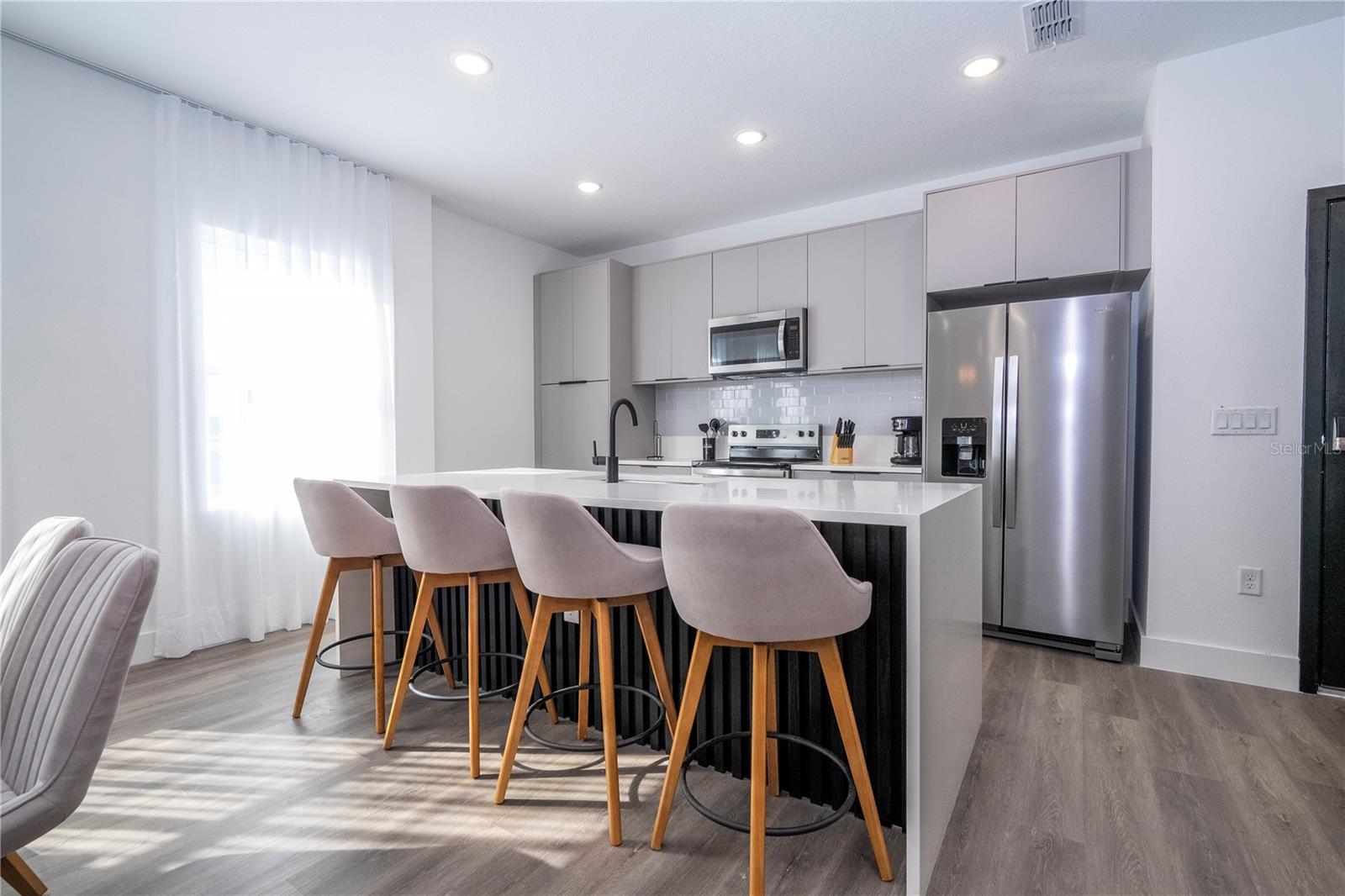 WESTSIDE CAY - Residential