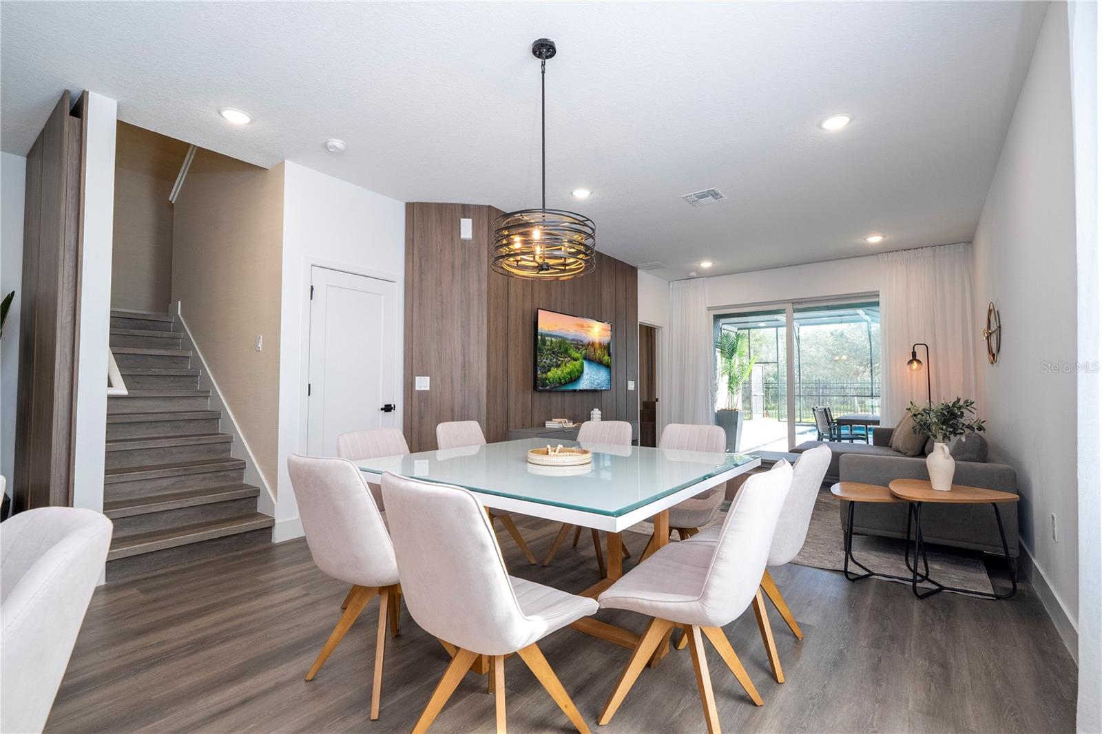 WESTSIDE CAY - Residential