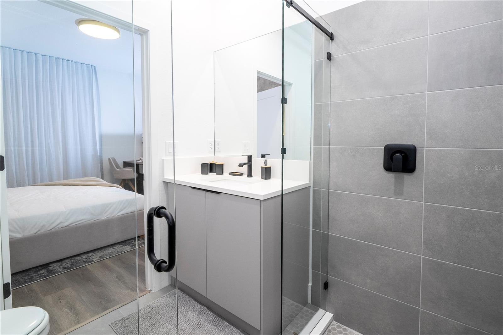 WESTSIDE CAY - Residential