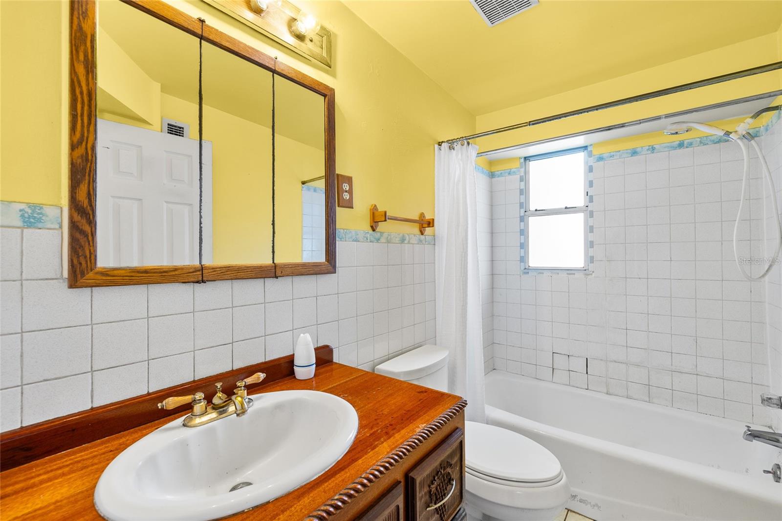 ORANGE LAKE VILLAGE 2 - Residential