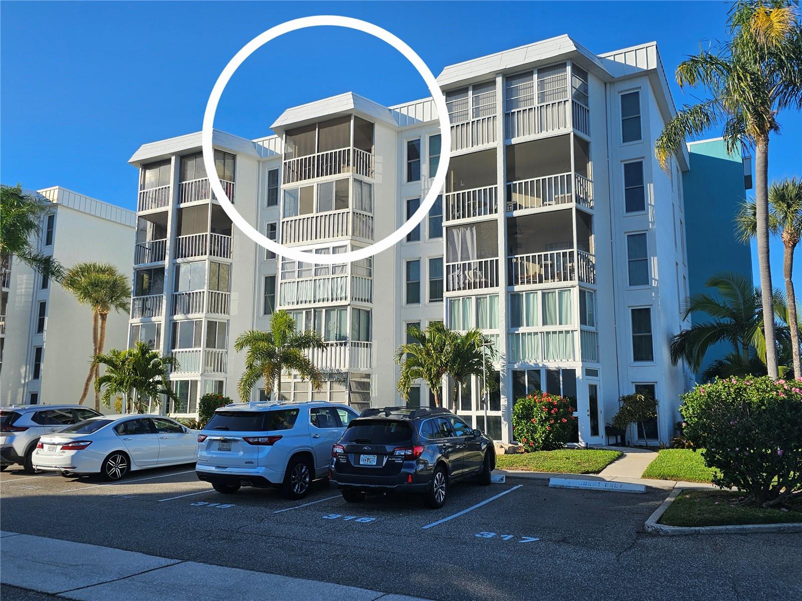 MOORINGS OF MAXIMO CONDO - Residential