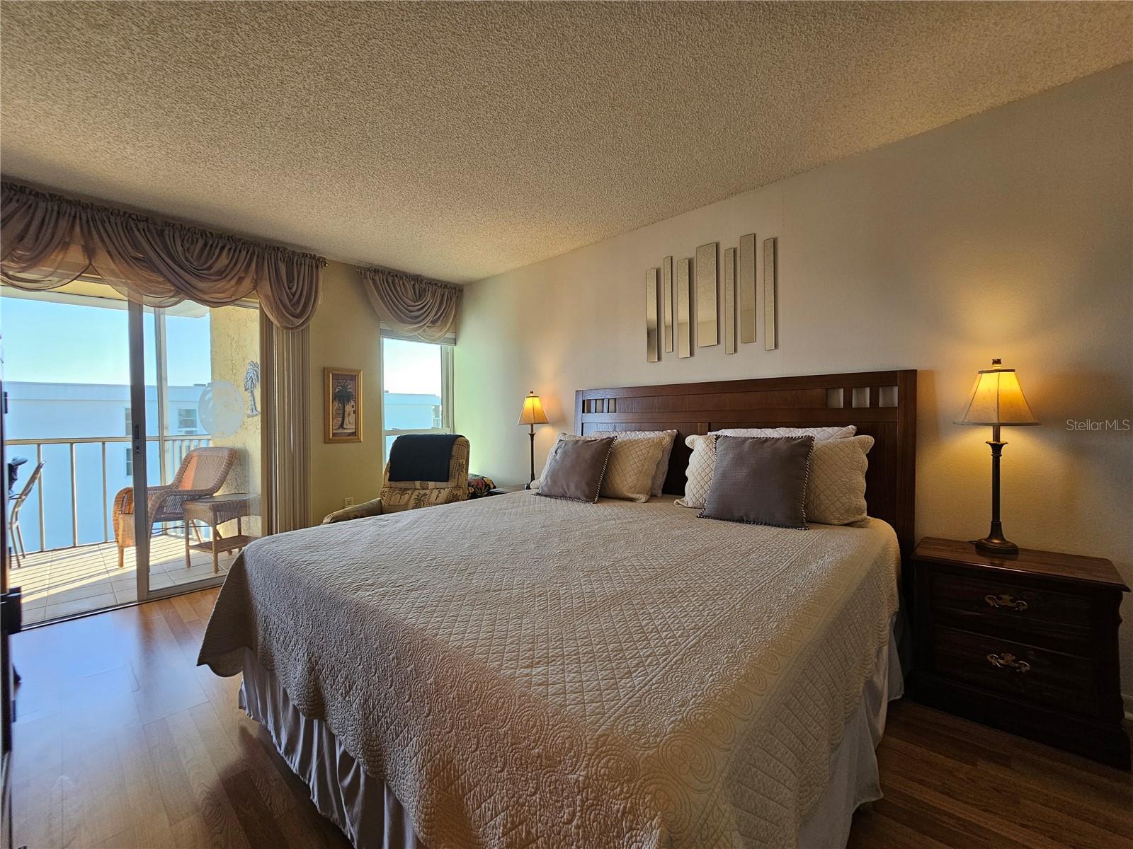 MOORINGS OF MAXIMO CONDO - Residential