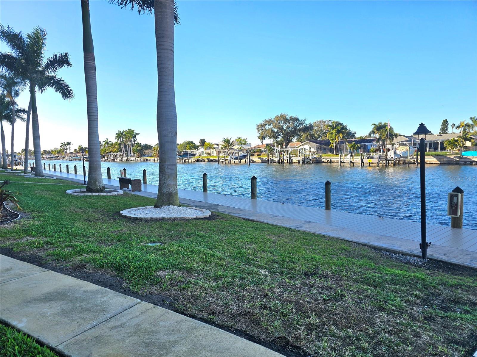 MOORINGS OF MAXIMO CONDO - Residential