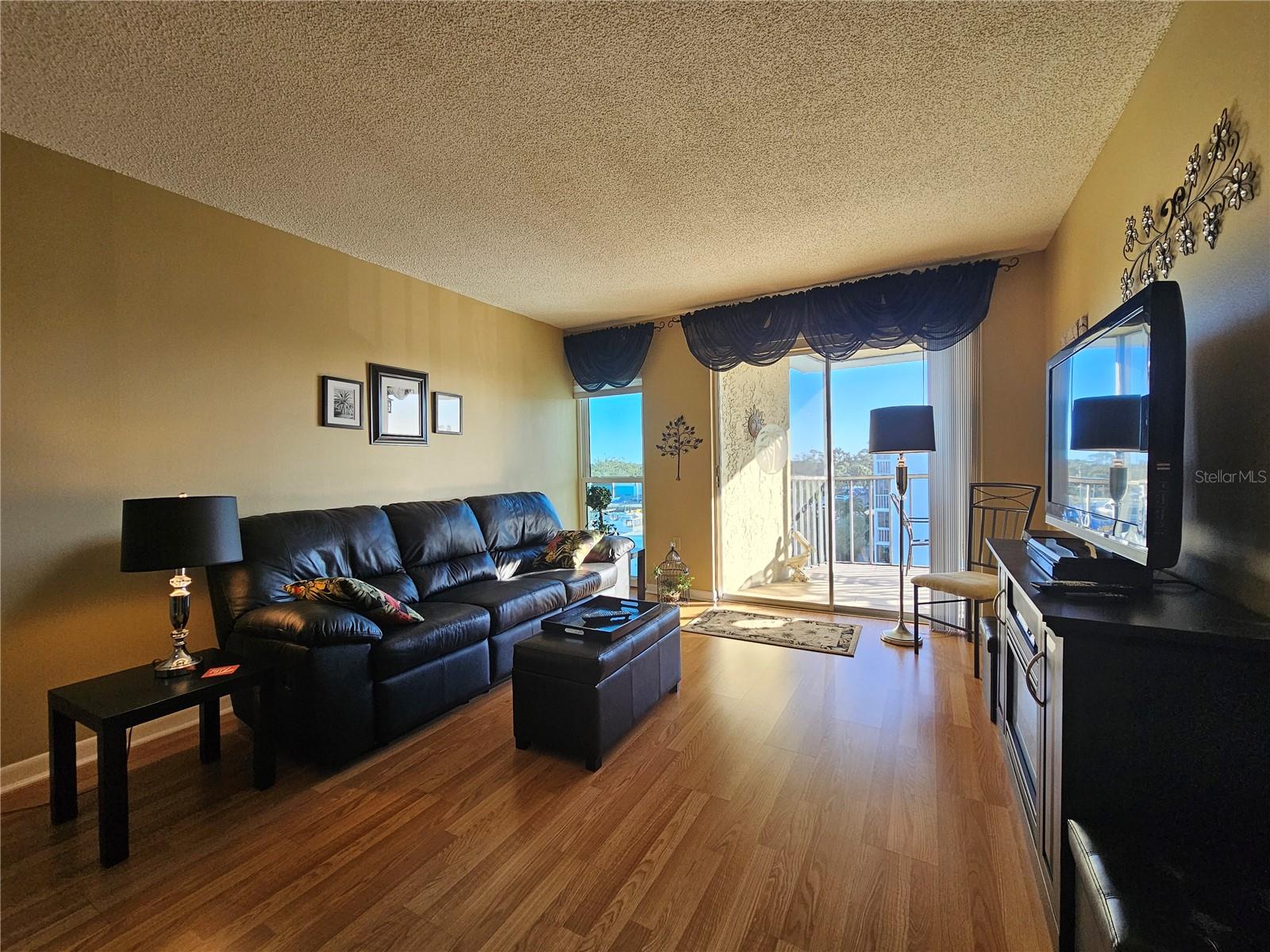 MOORINGS OF MAXIMO CONDO - Residential