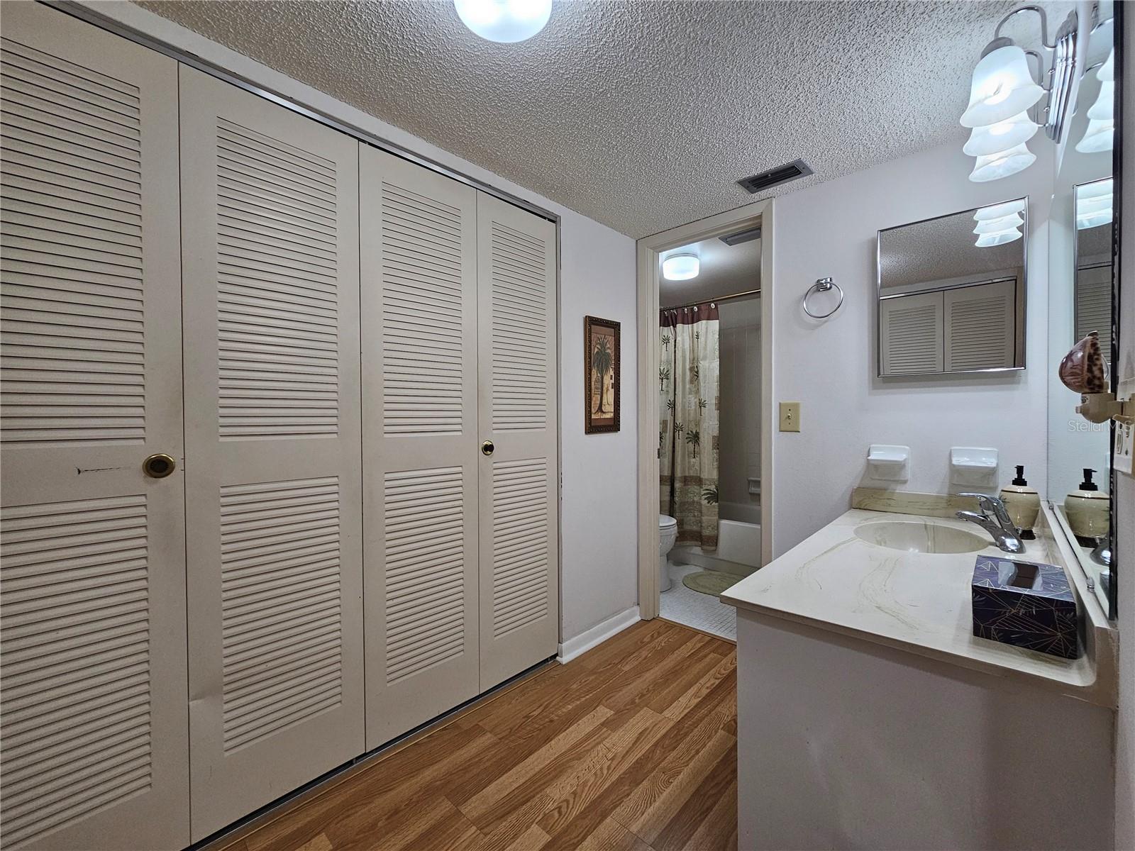 MOORINGS OF MAXIMO CONDO - Residential