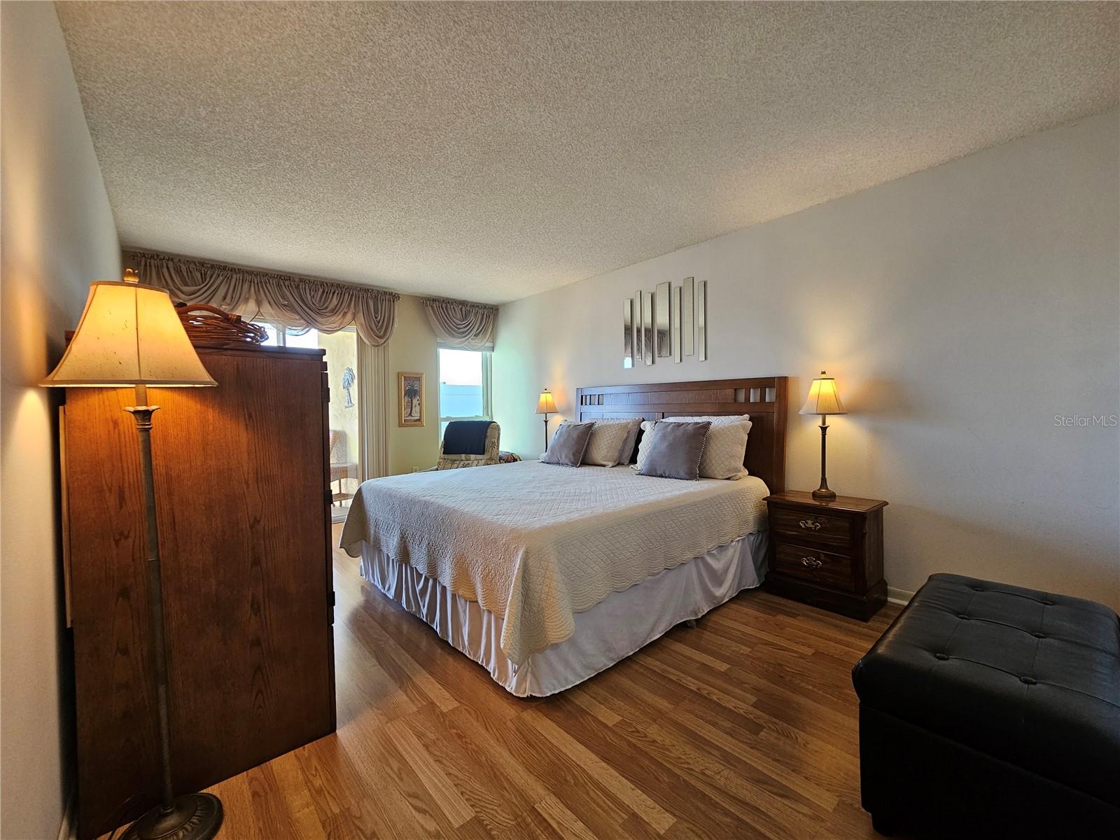 MOORINGS OF MAXIMO CONDO - Residential