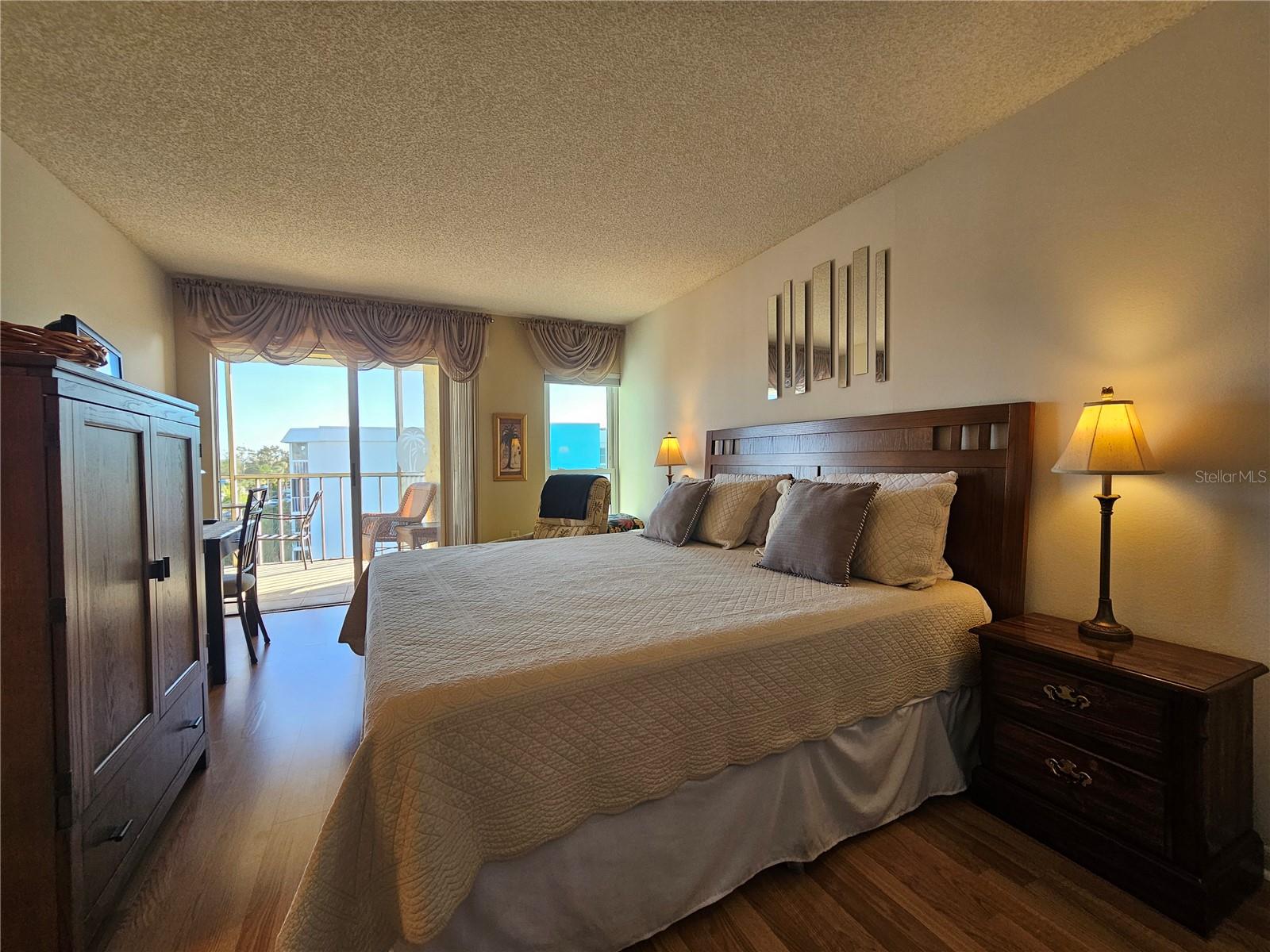 MOORINGS OF MAXIMO CONDO - Residential