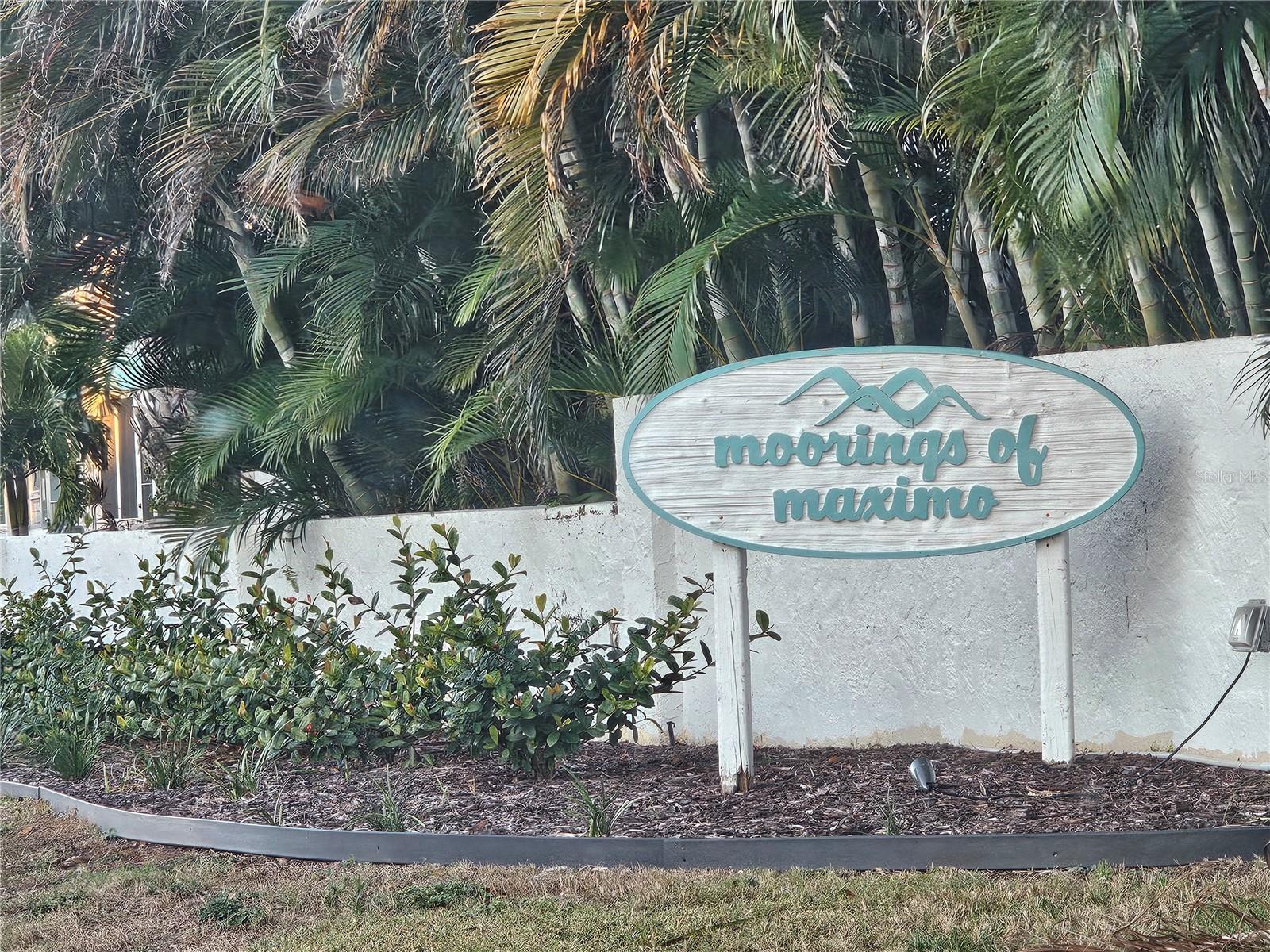 MOORINGS OF MAXIMO CONDO - Residential