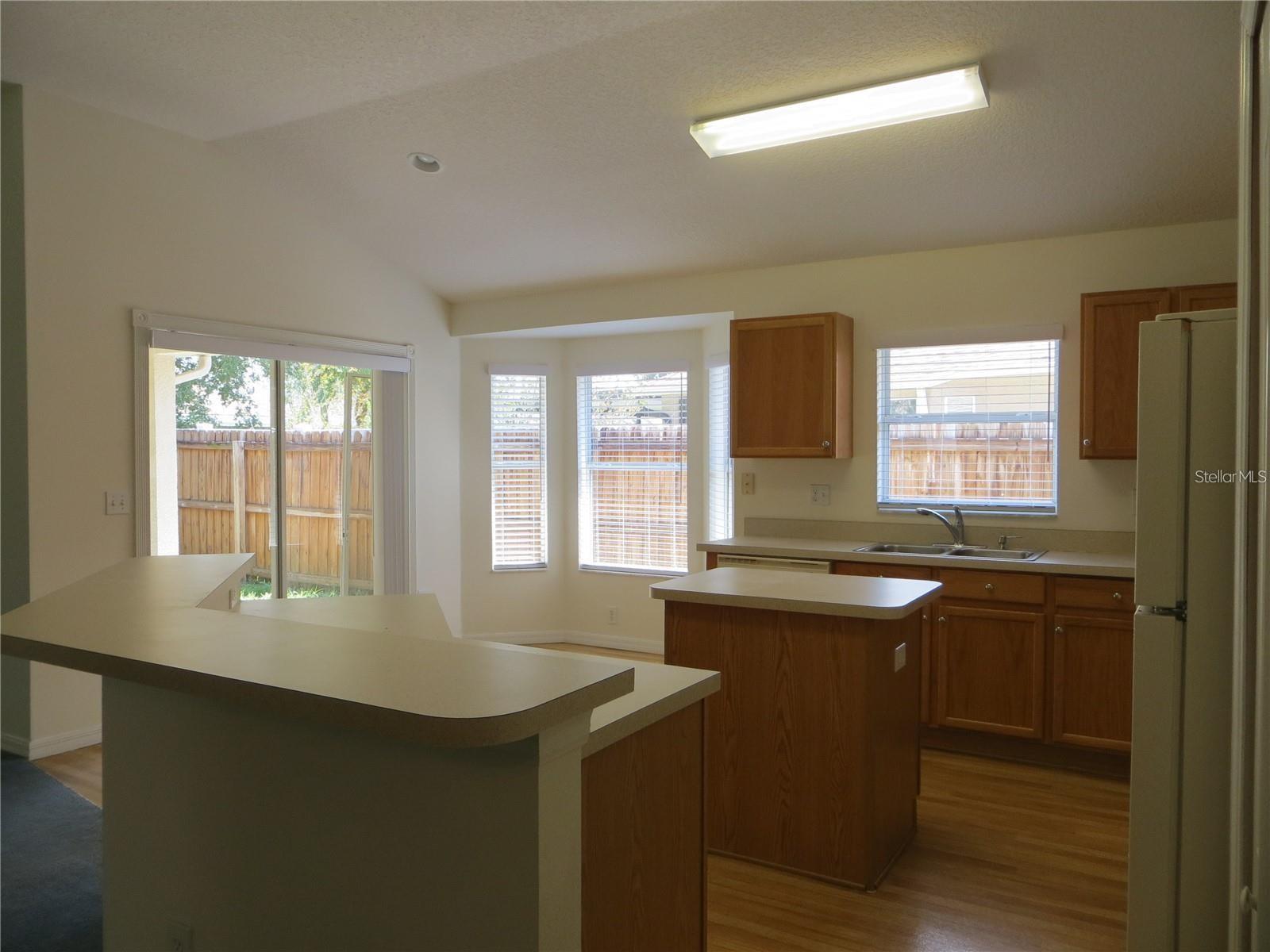 IVY LAKE ESTATES - Residential Lease