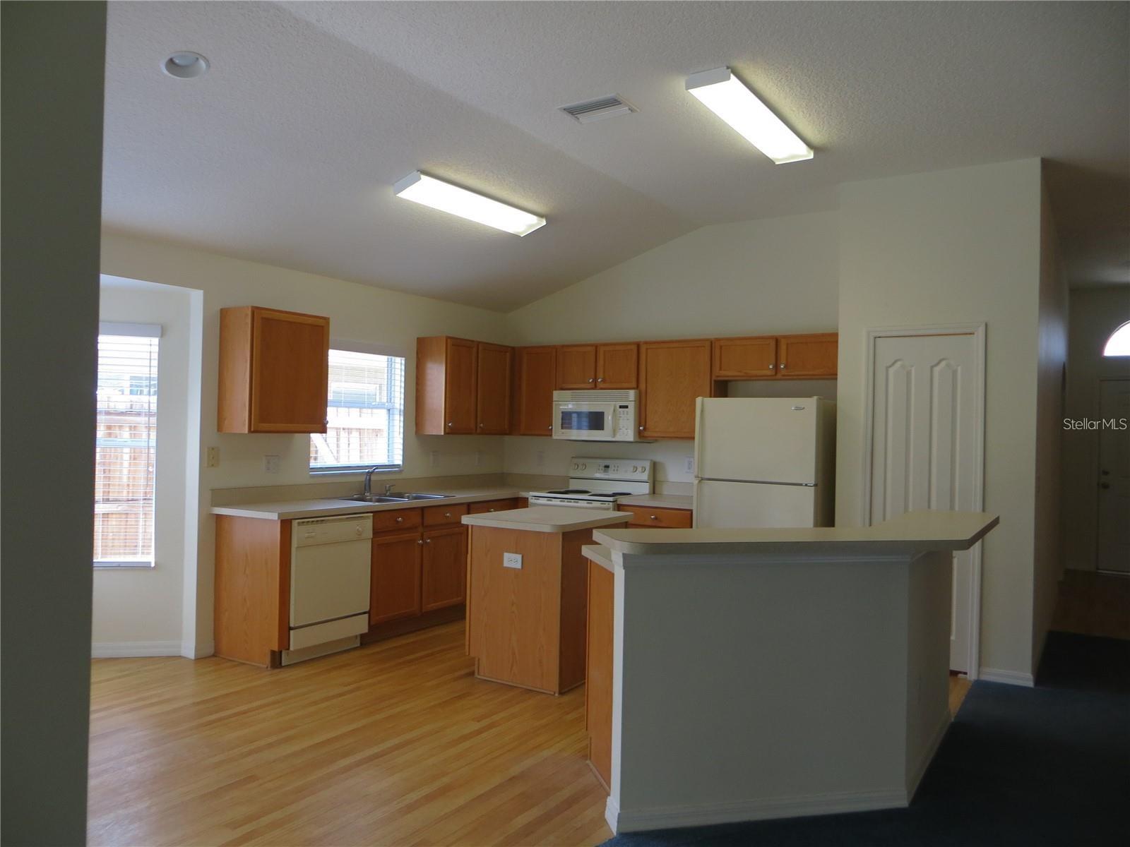 IVY LAKE ESTATES - Residential Lease